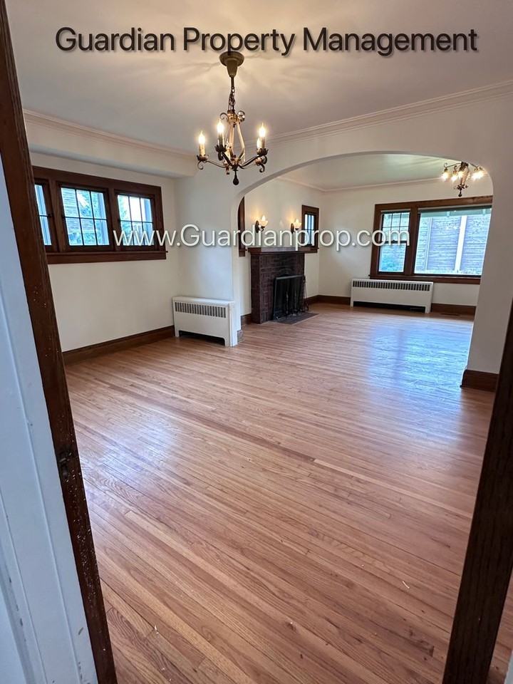 5559 2nd Ave S - Photo 7 of 29