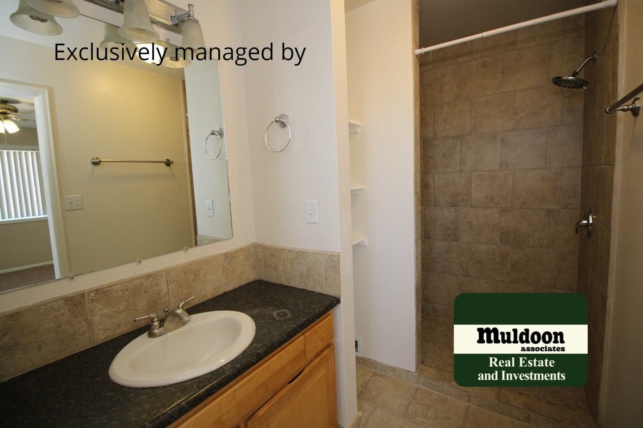 1139 E Jaroso Dr - Photo 4 of 12