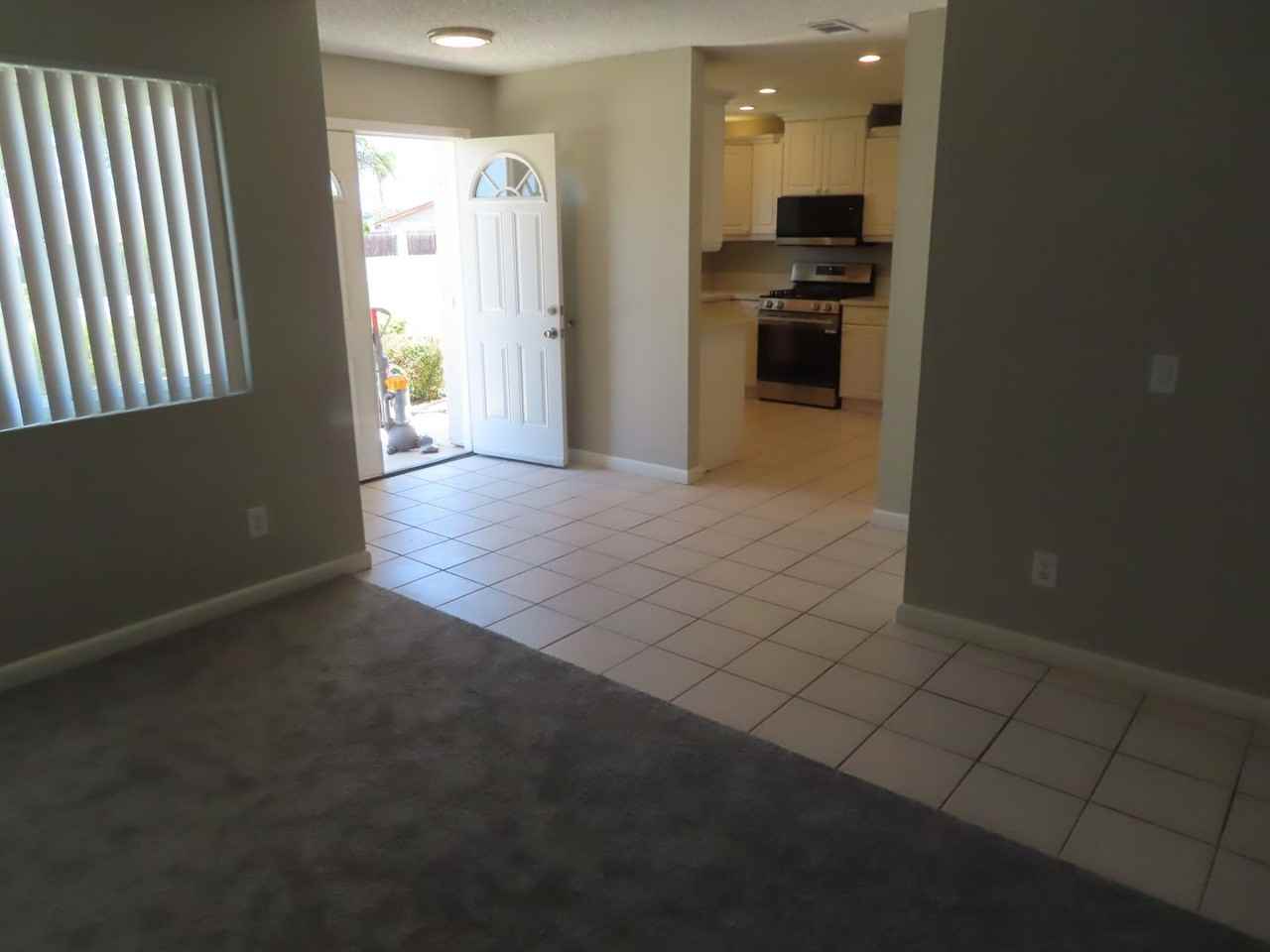 4912 Tyler St - Photo 6 of 22