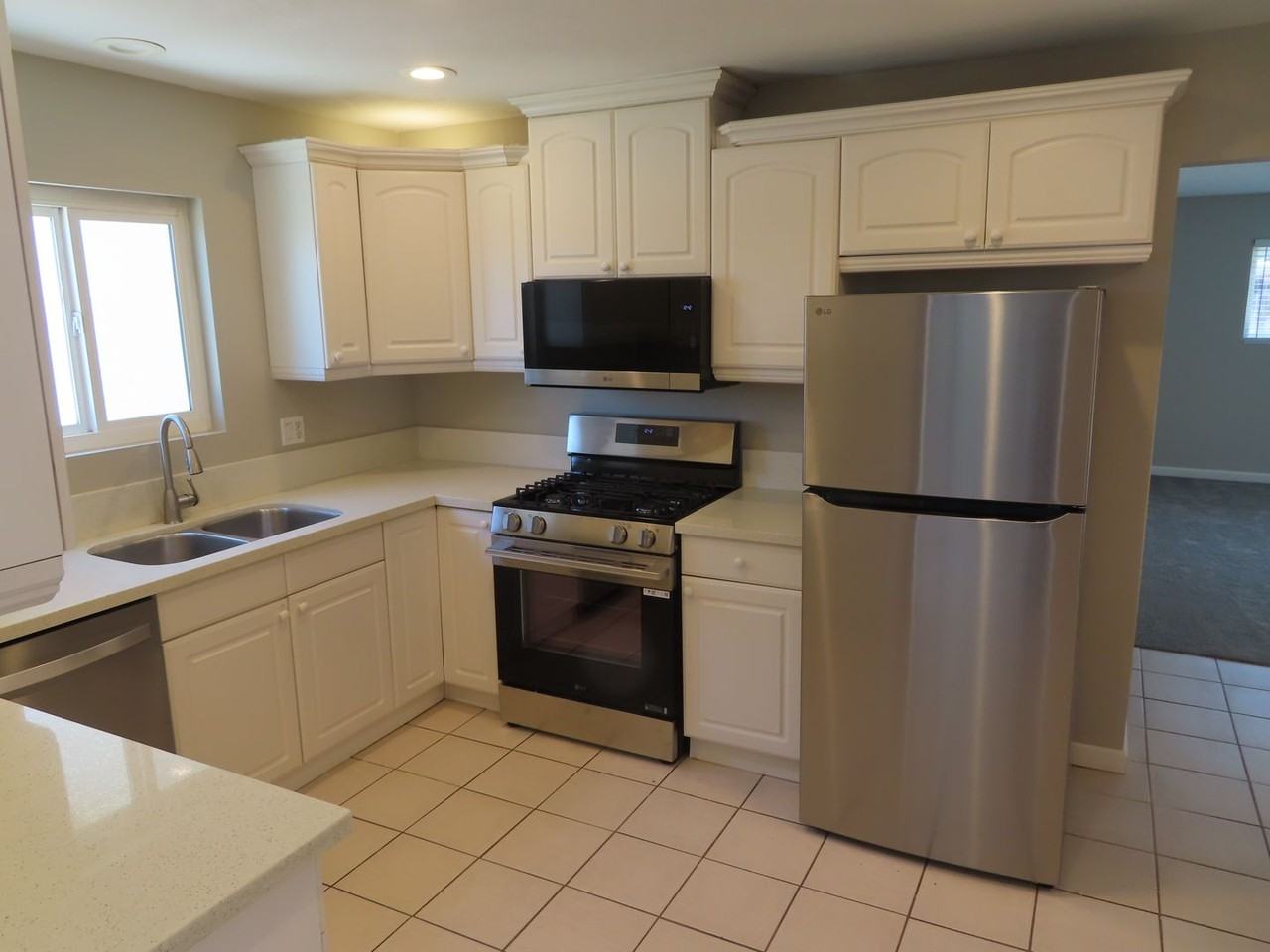 4912 Tyler St - Photo 7 of 22