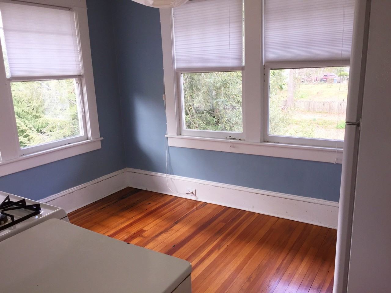 218 Tate St #2 - Photo 4 of 8