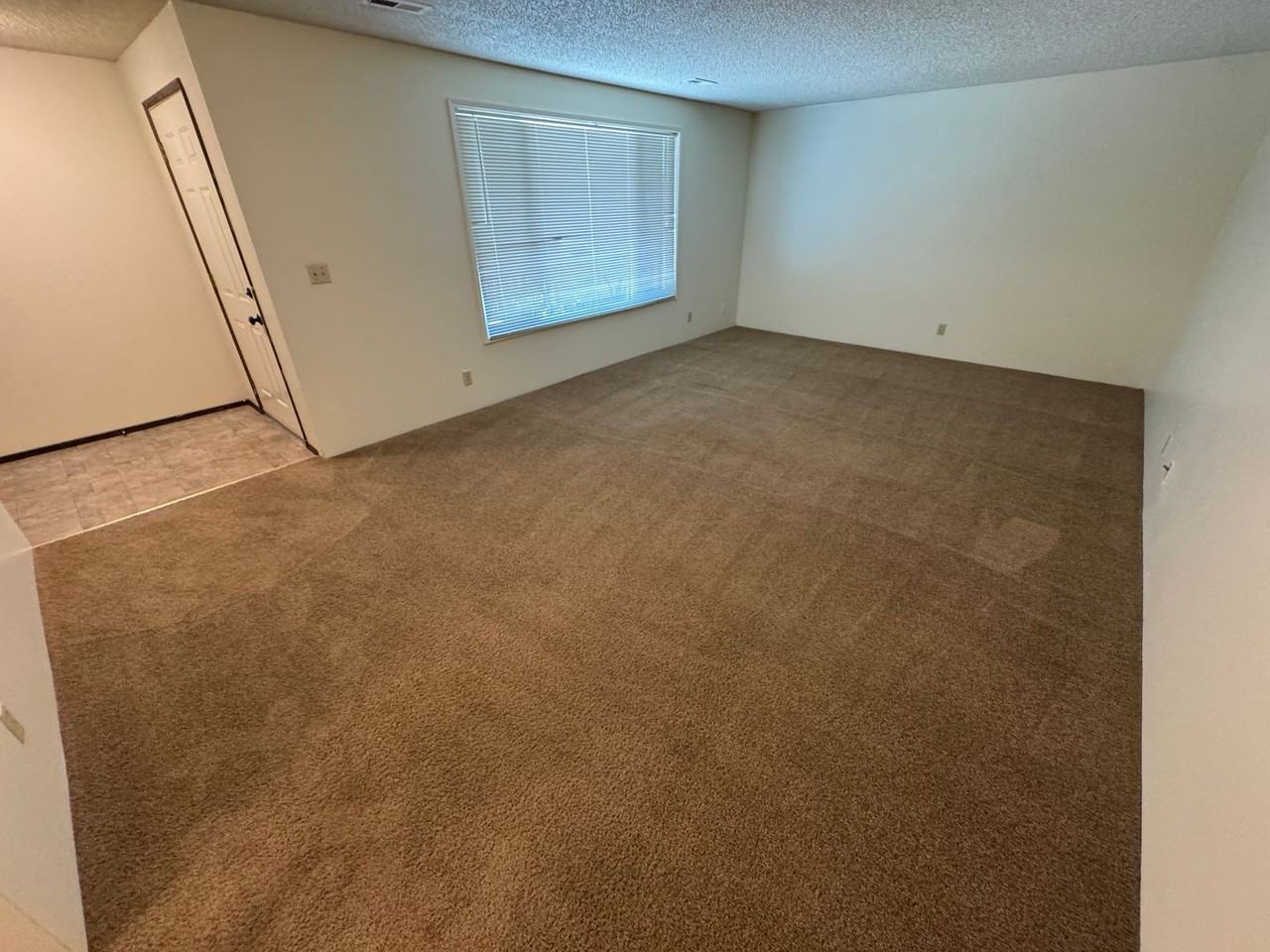 3232 Ne Lancaster St #1 - Photo 6 of 7
