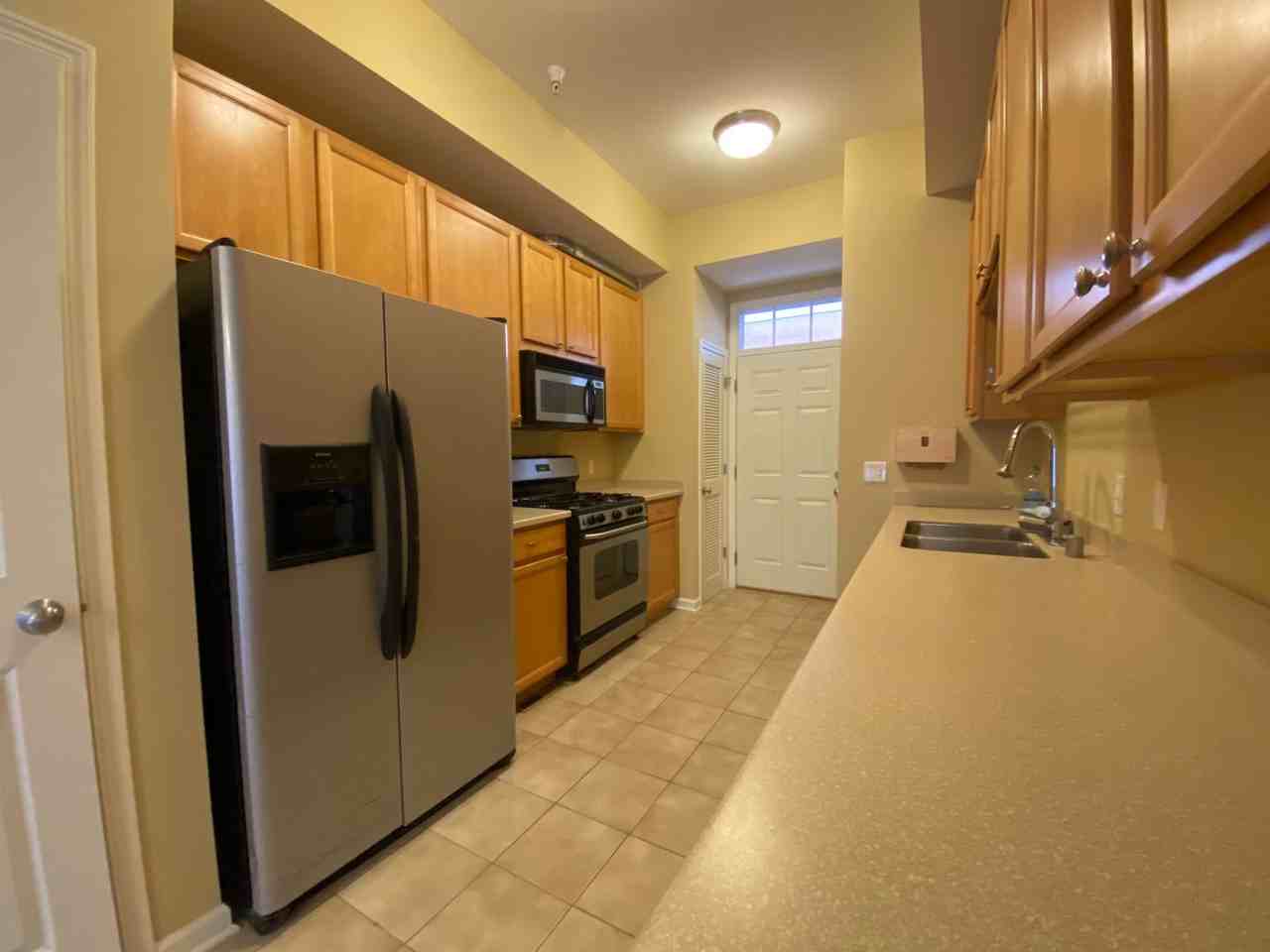 510 N Midvale Blvd - Photo 4 of 11