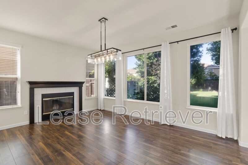 4298 Christopher Michael Ct - Photo 4 of 50