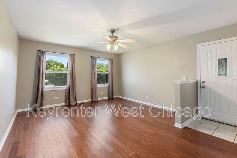 1756 Gilberto St - Photo 7 of 21