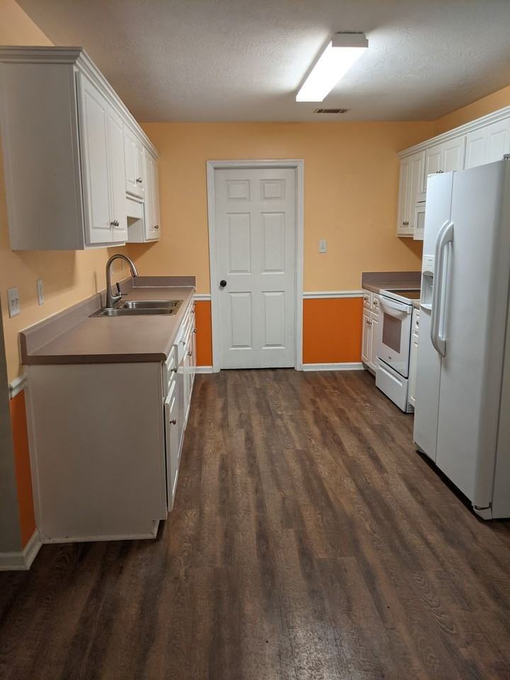 4557 Country Glen Cir - Photo 3 of 14
