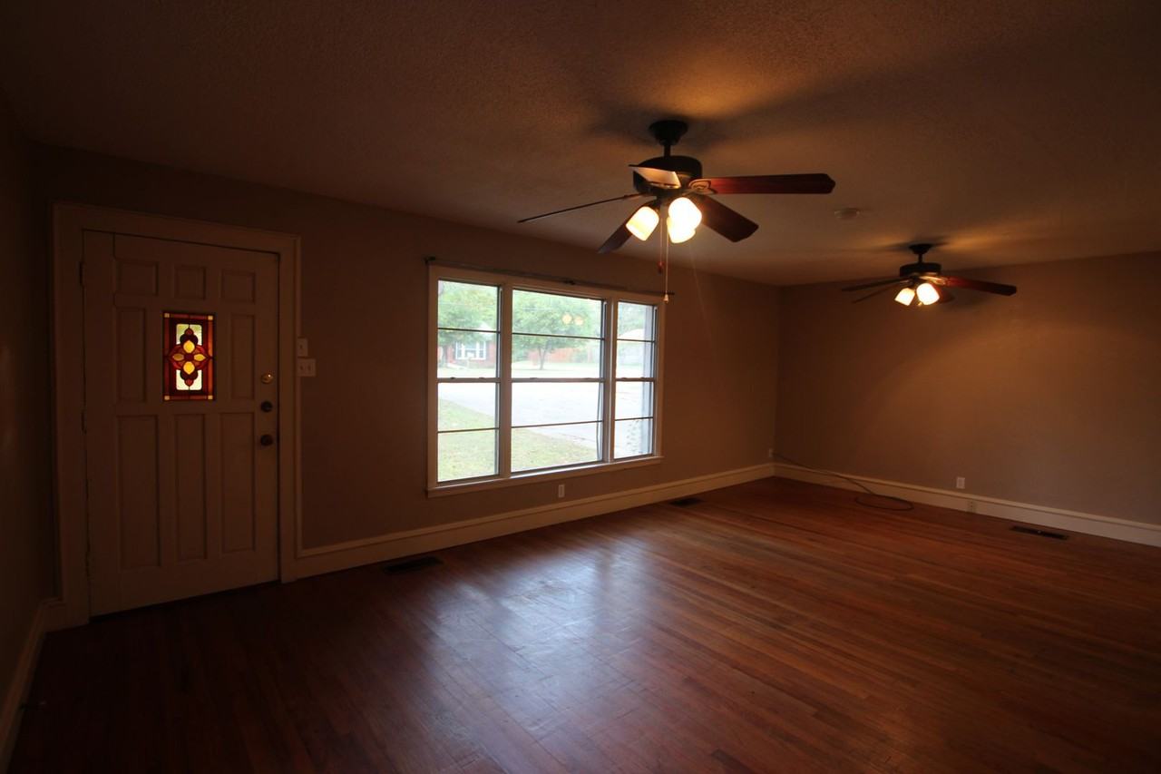812 S Palmer Ave - Photo 4 of 28