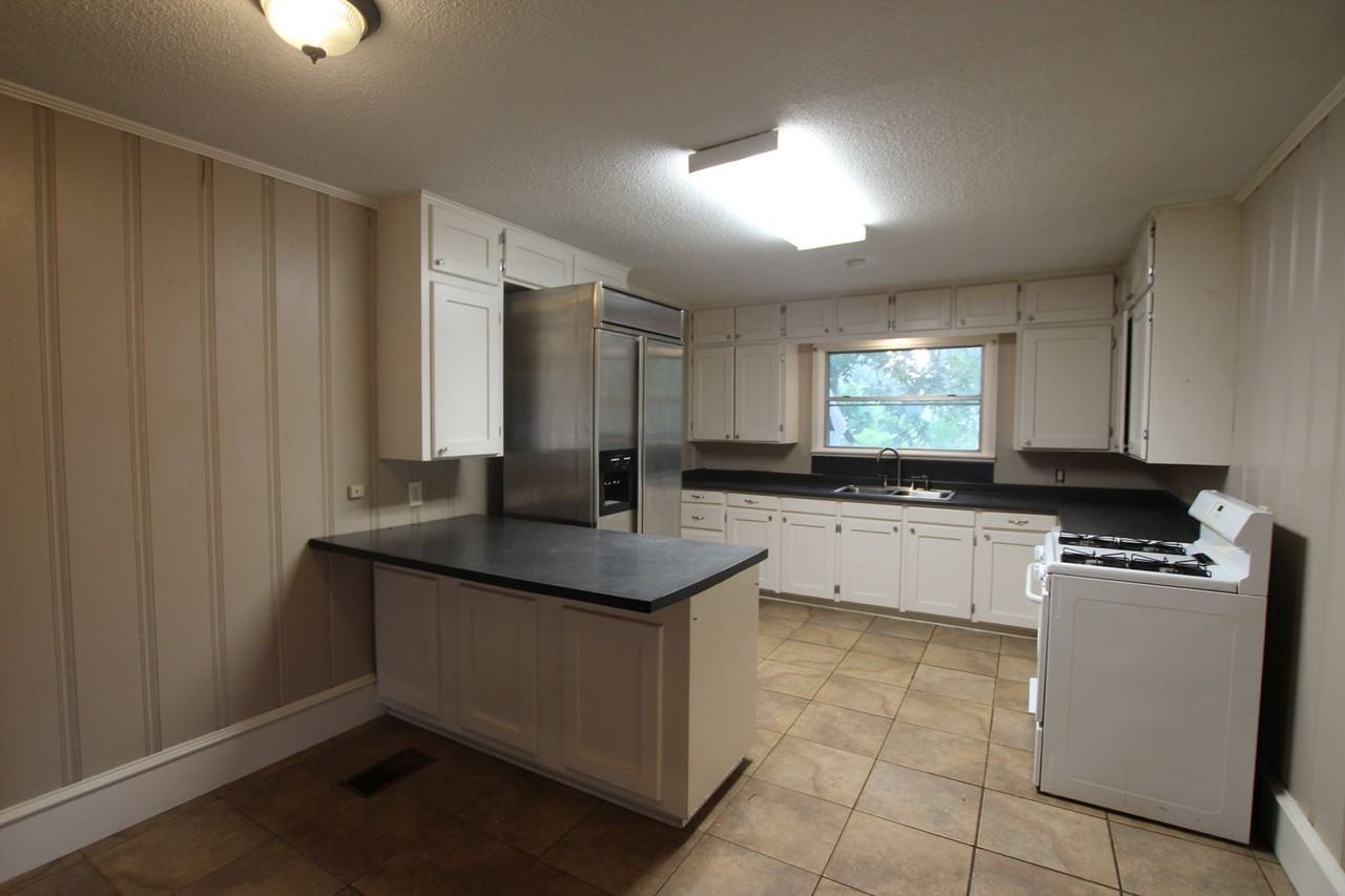 812 S Palmer Ave - Photo 7 of 28