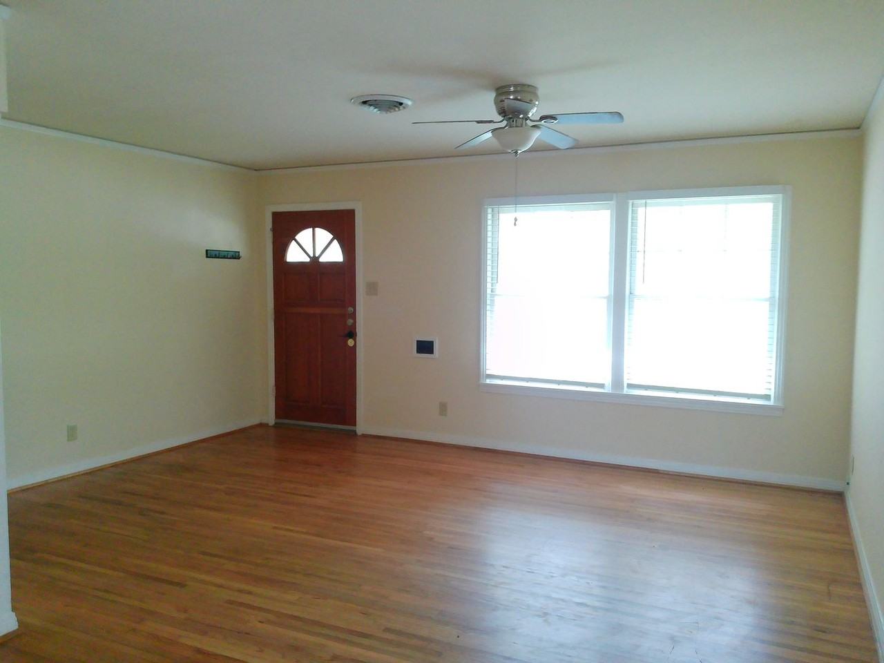 530 Hopper Dr - Photo 2 of 21