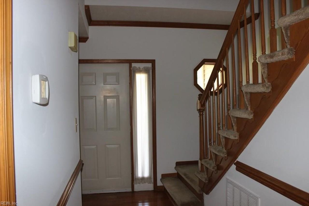 417 Burnham Pl - Photo 2 of 21