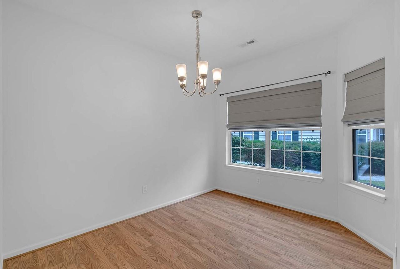 417 Belmont Cir - Photo 5 of 33