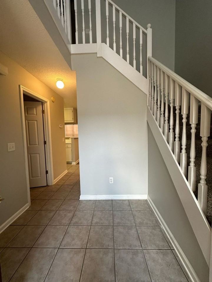 118 S Springview Dr - Photo 3 of 25