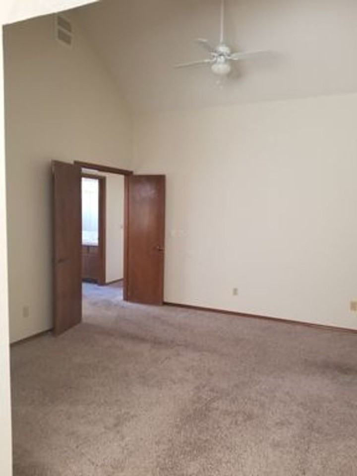 11825 Nw Vaughan Ct - Photo 7 of 14