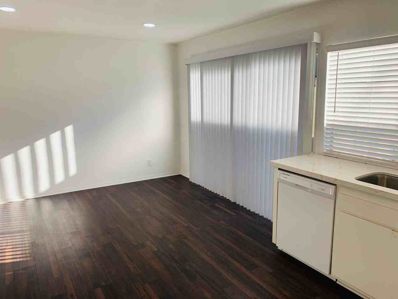 589 Rio Grande Cir - Photo 3 of 13