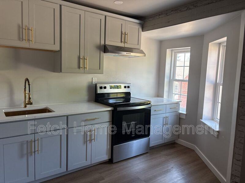 218 Walnut St #3 - Photo 3 of 11