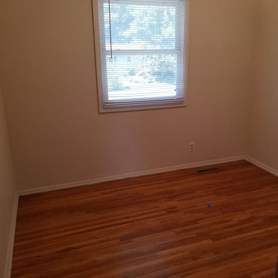 12429 Westwood Ln - Photo 4 of 9