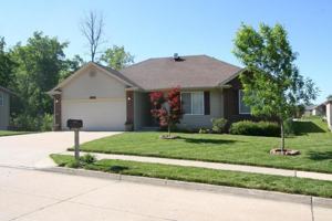 featured image of 2907 Woods Crossing Dr