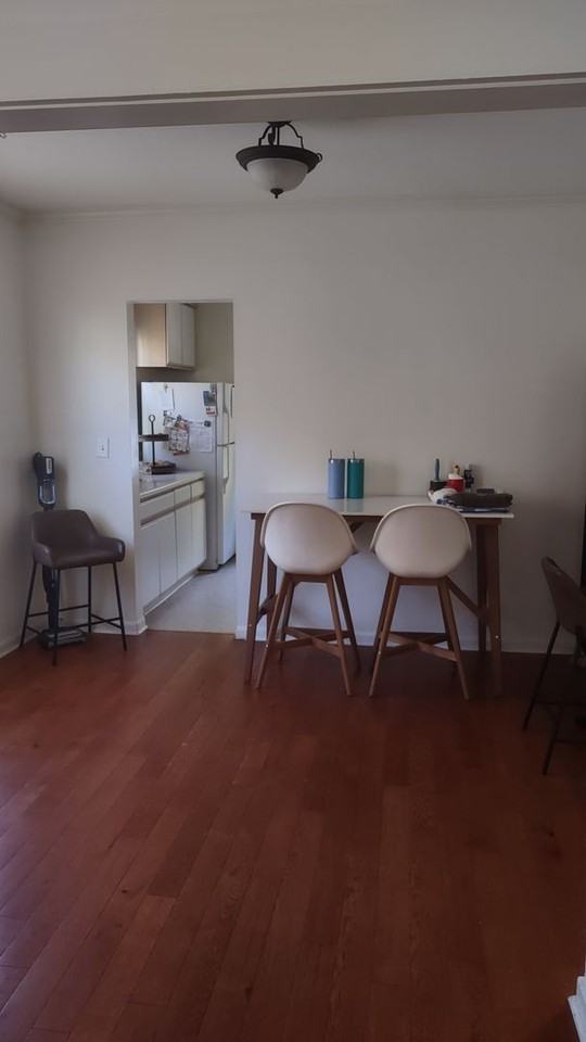 848 Ottawa Ave - Photo 7 of 11