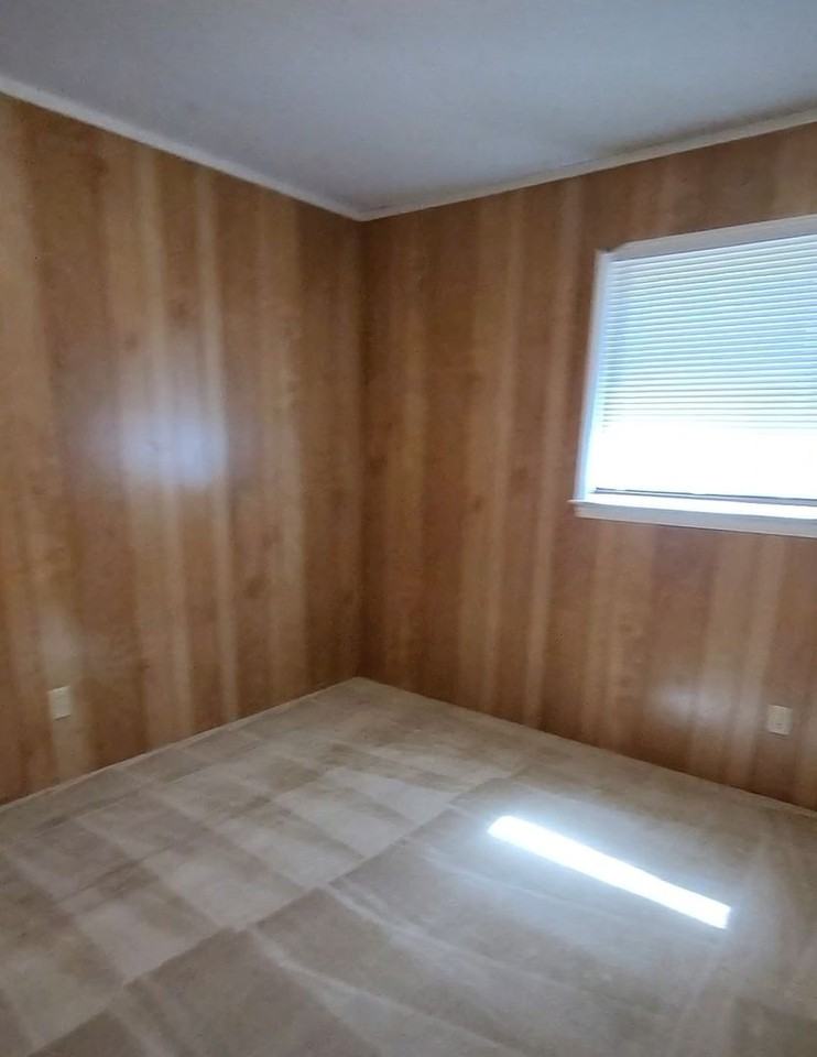 201 Elmhurst Ave - Photo 2 of 6