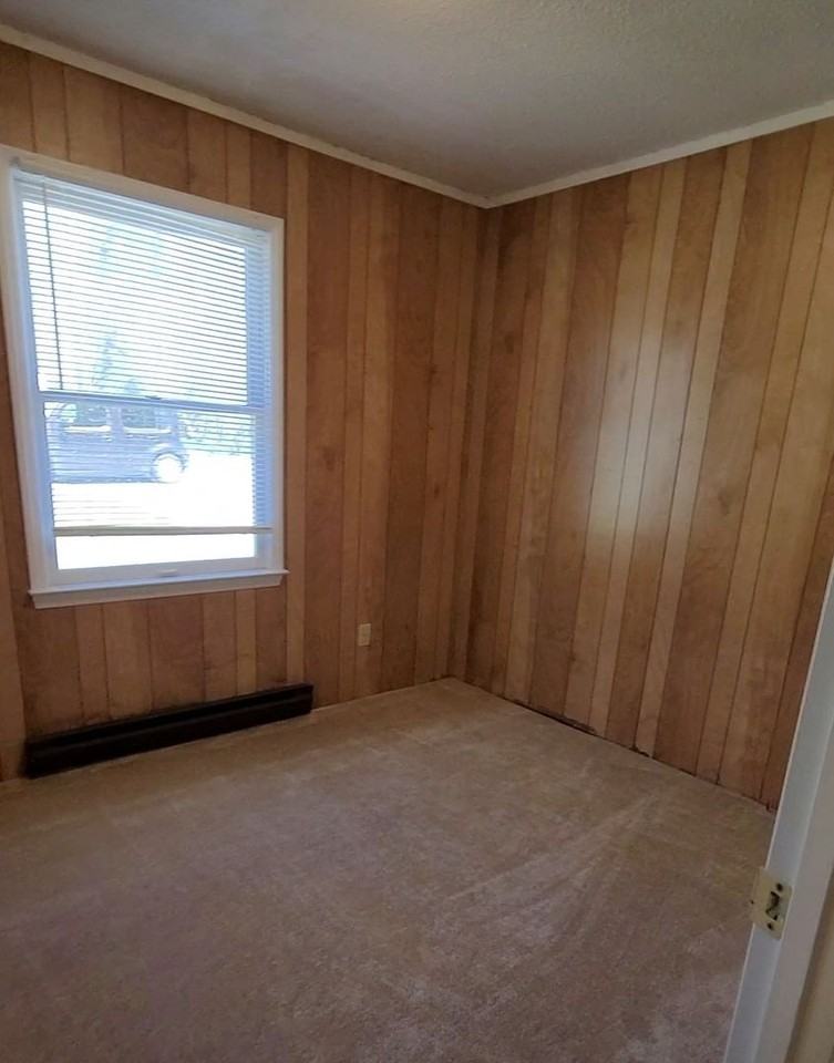201 Elmhurst Ave - Photo 4 of 6