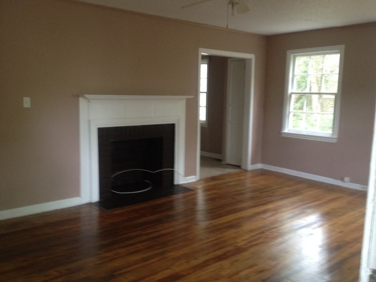 27 Stuart Dr - Photo 2 of 24