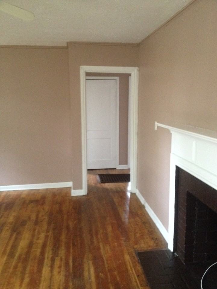 27 Stuart Dr - Photo 4 of 24