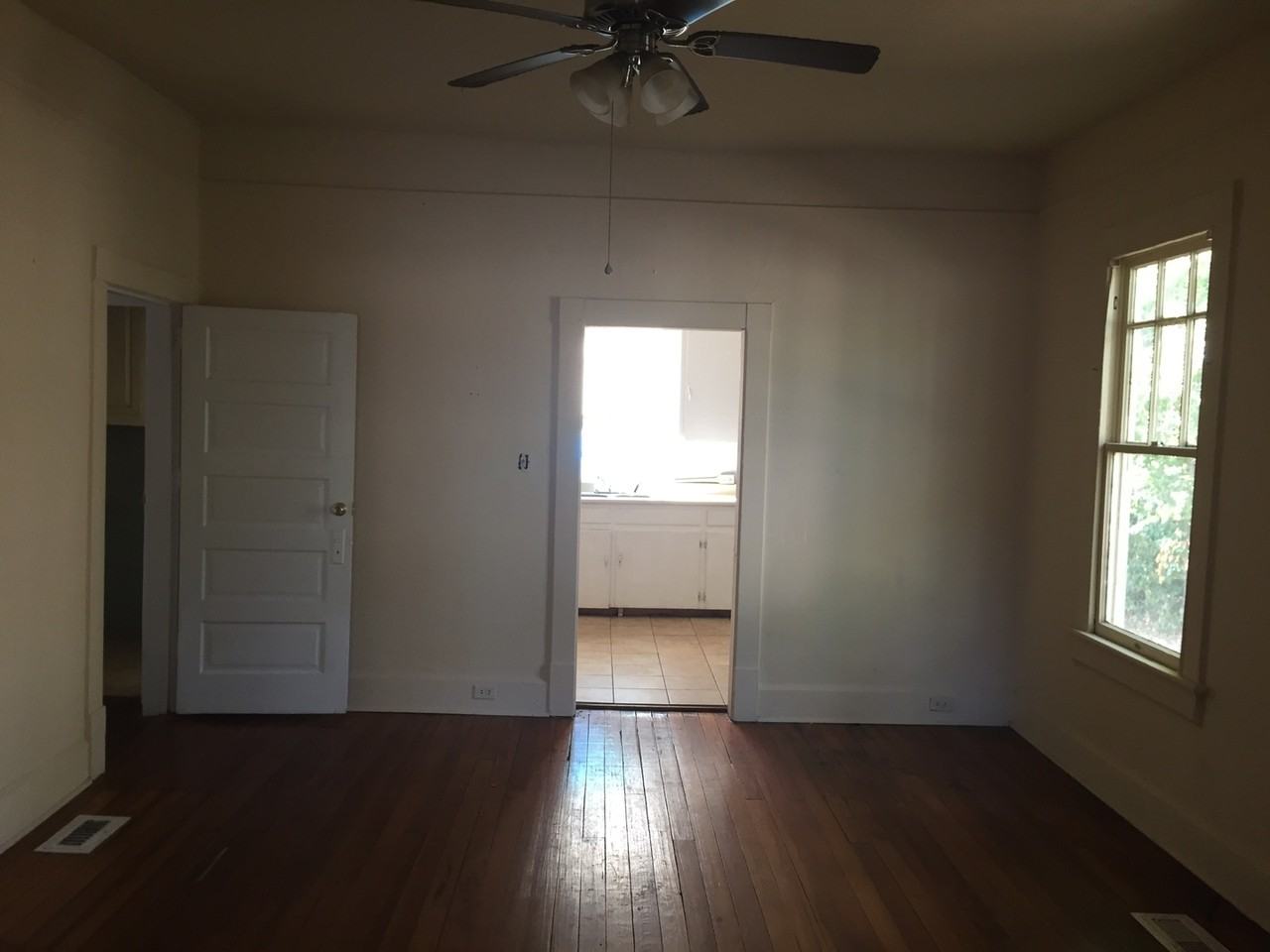 4007 Holly Ave - Photo 5 of 19