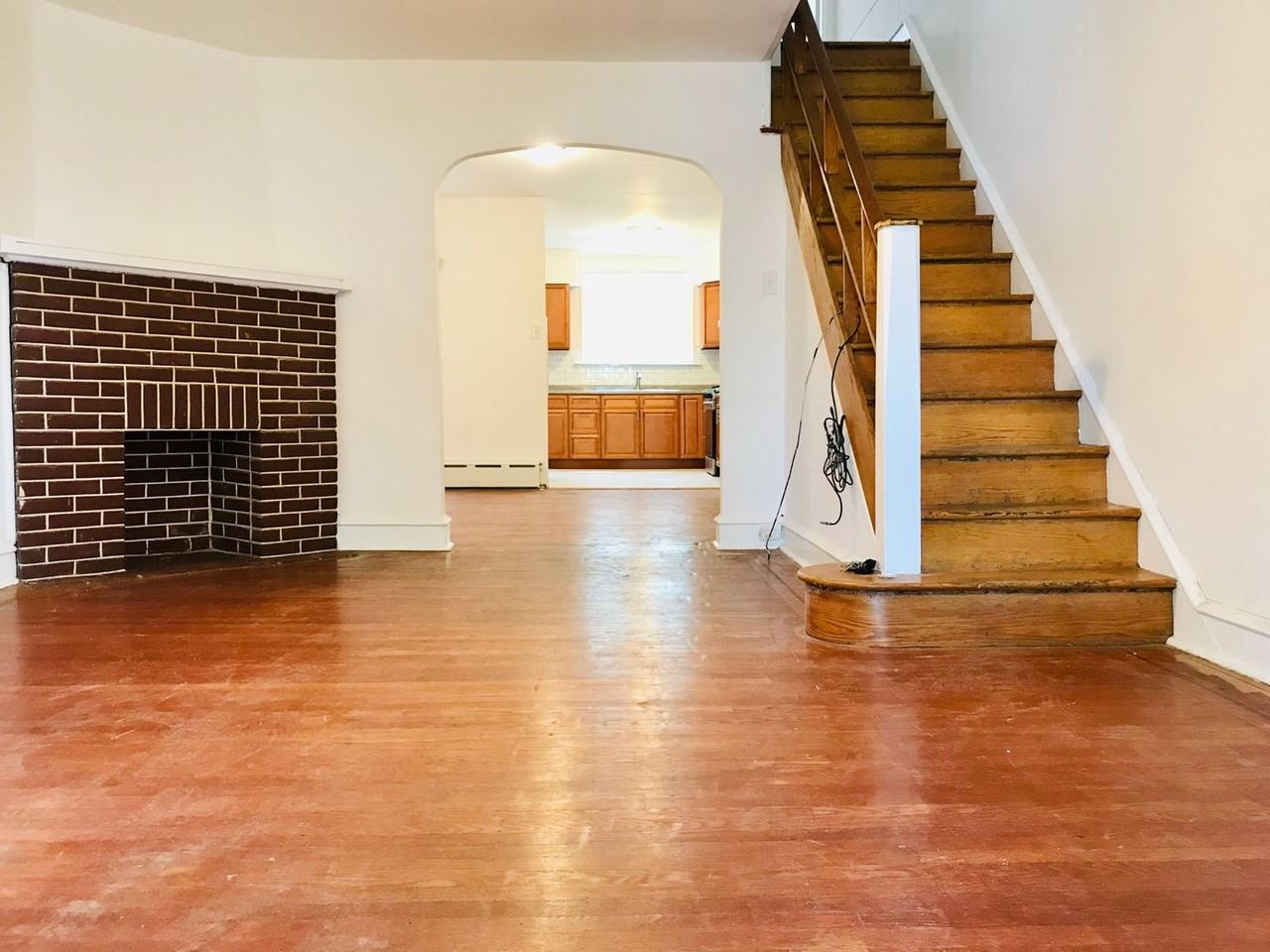 596 Van Kirk St - Photo 2 of 22