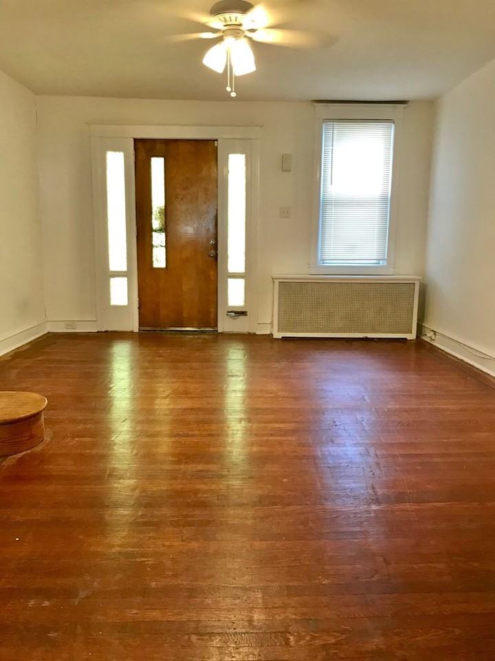 596 Van Kirk St - Photo 4 of 22