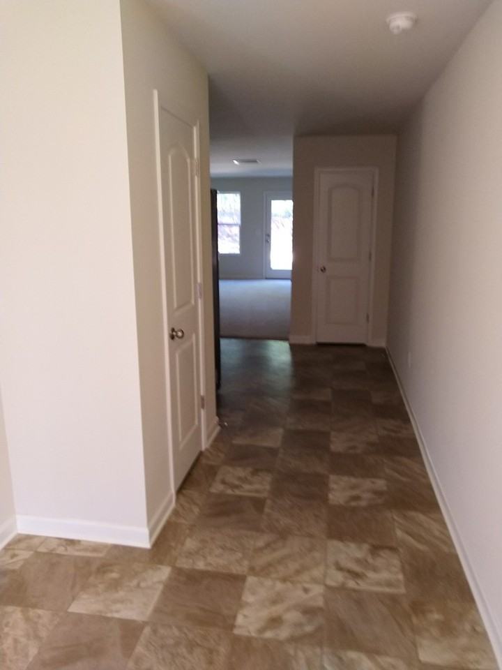 406 Erin Ct - Photo 2 of 19