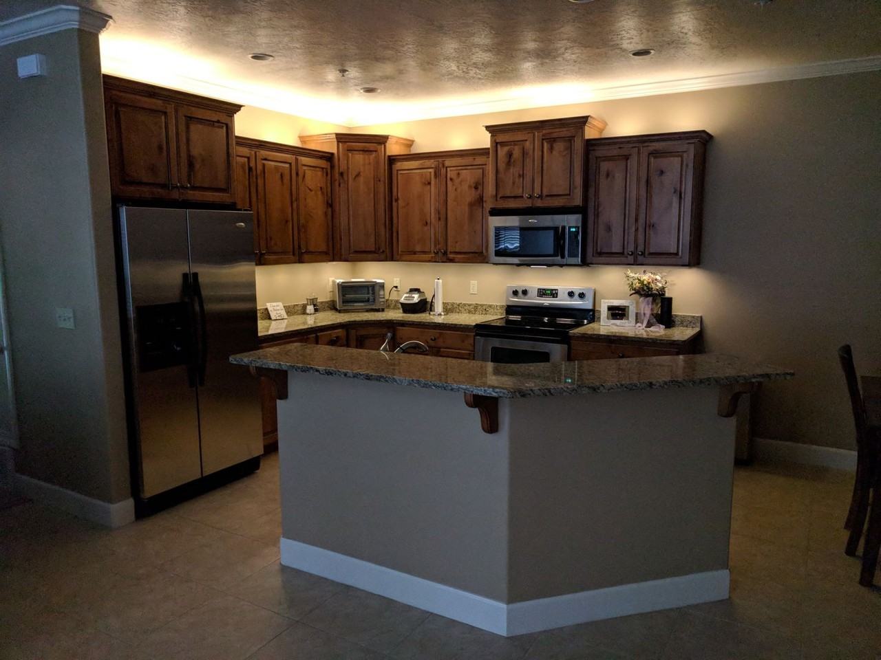 1018 N 985 W #508 - Photo 3 of 5