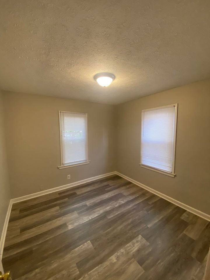 1106 Ellsworth Ave - Photo 2 of 31