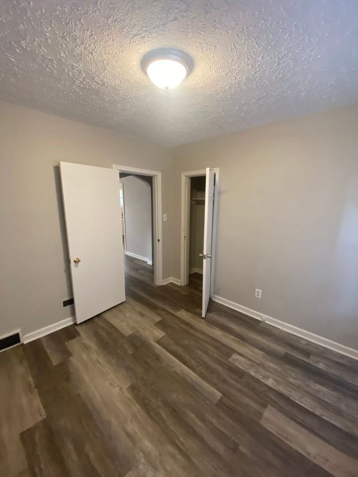 1106 Ellsworth Ave - Photo 6 of 31