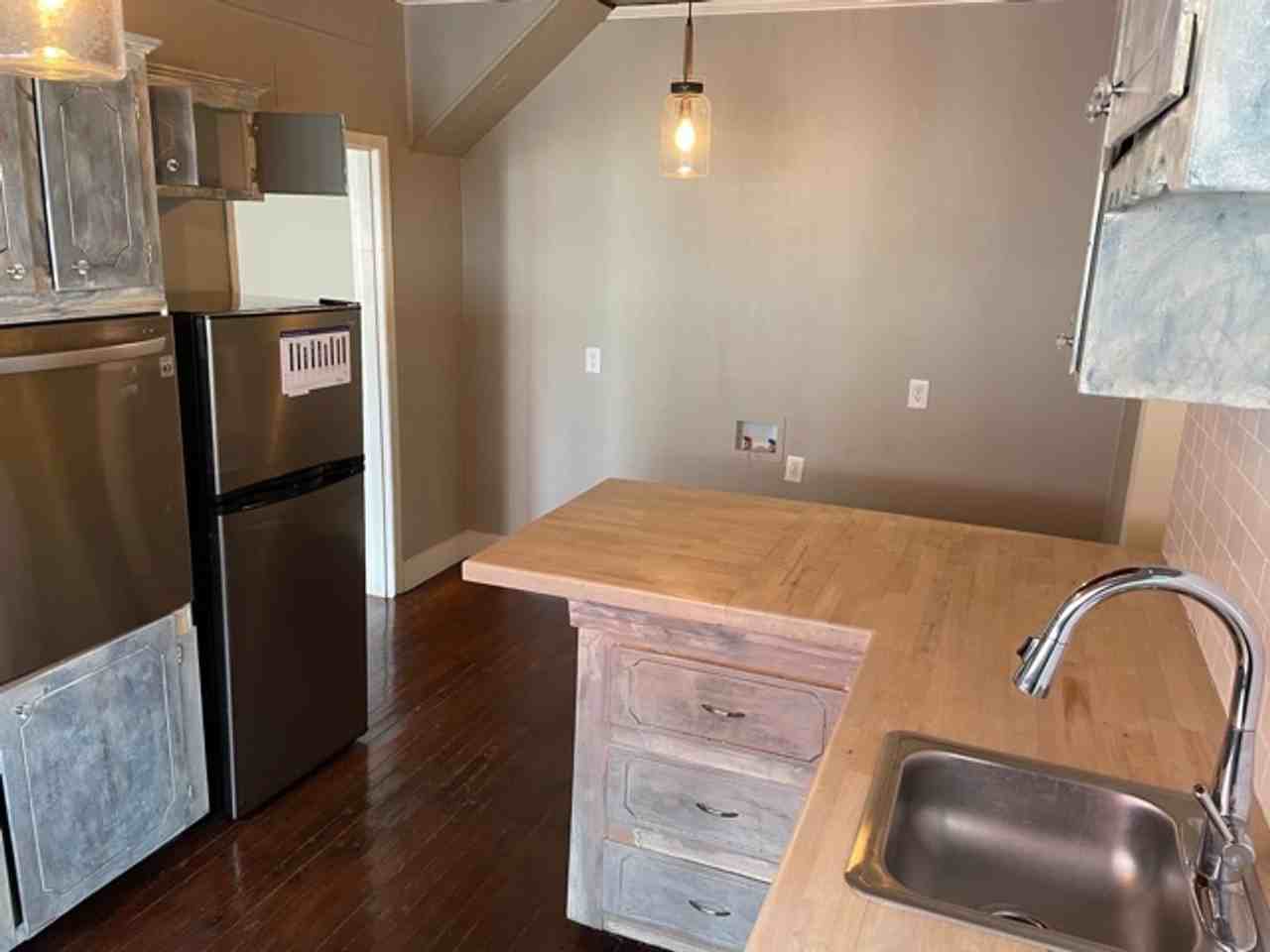 1349 Glen Oak Pl - Photo 5 of 9