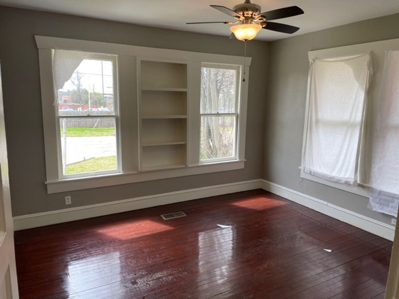 1349 Glen Oak Pl - Photo 6 of 9