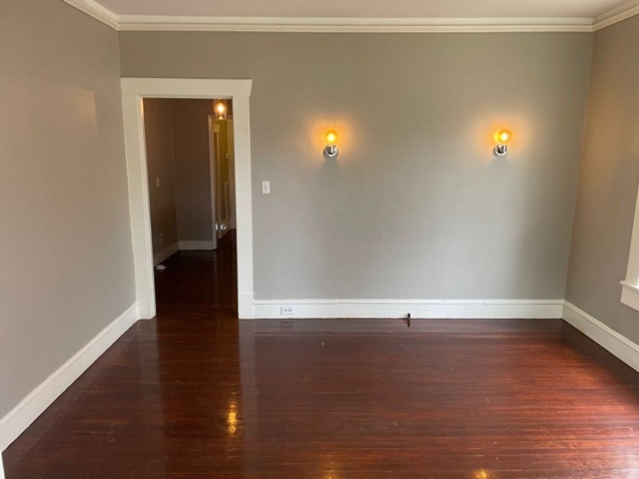 1349 Glen Oak Pl - Photo 7 of 9