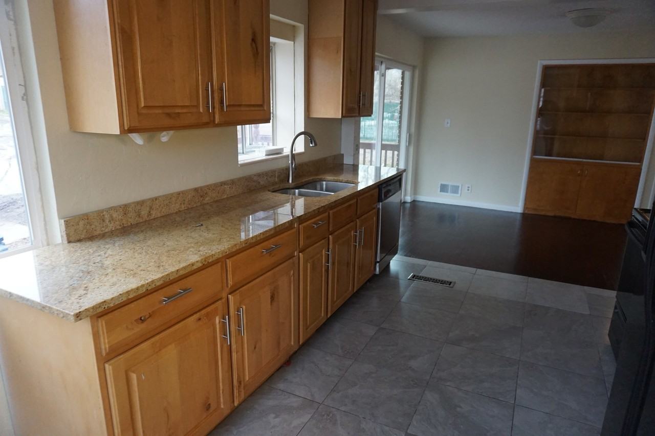 4905 W 4100 S - Photo 6 of 28