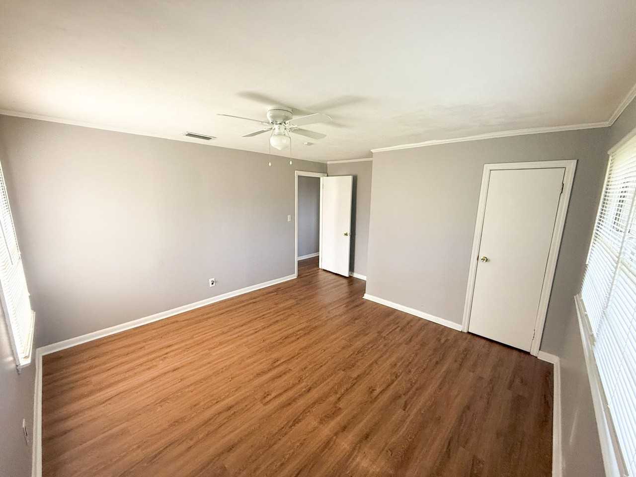 4734 Vienna Church Rd - Photo 5 of 14