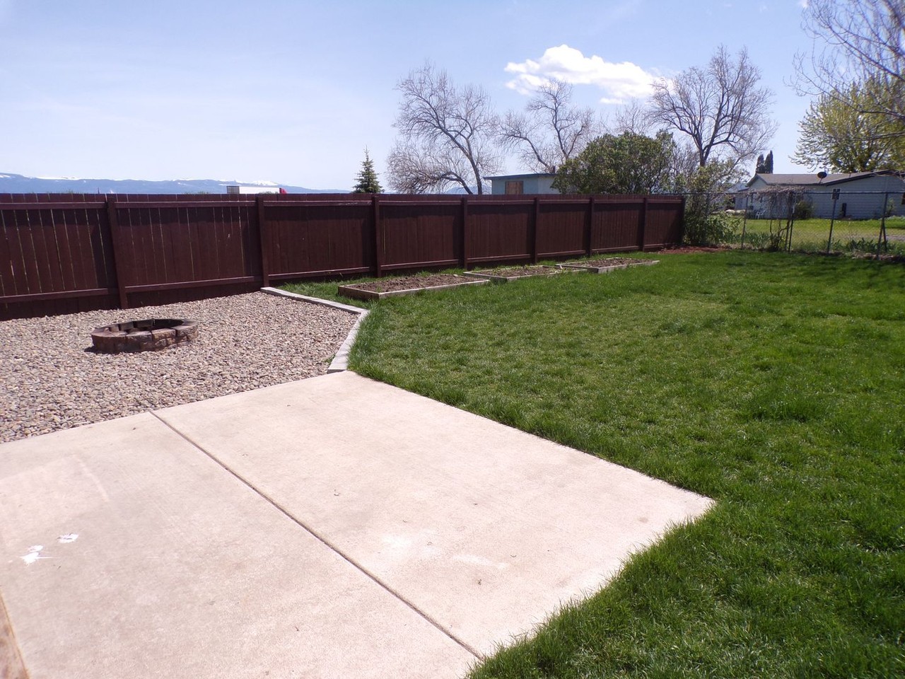 2812 Athens Ct - Photo 3 of 25