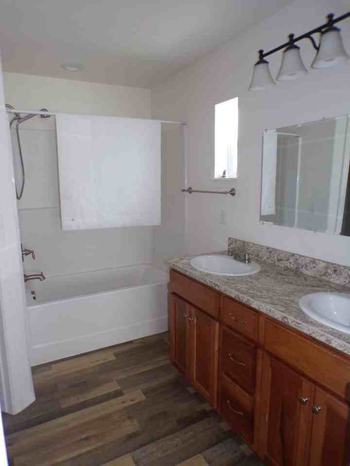 2812 Athens Ct - Photo 4 of 25