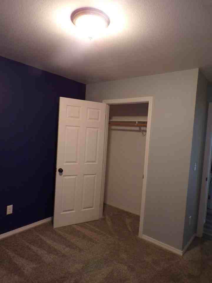 2812 Athens Ct - Photo 7 of 25