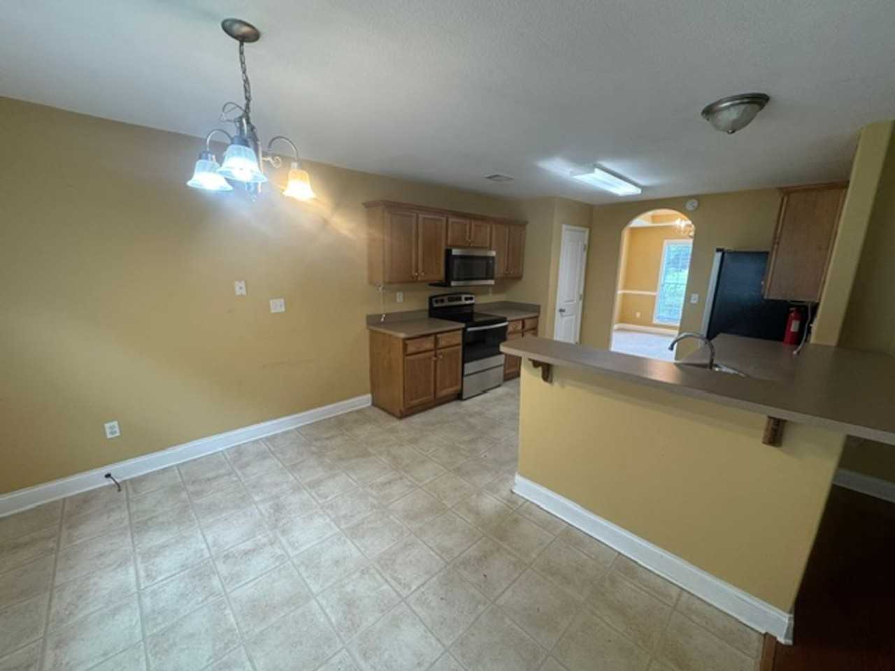 429 Jasmine Cir - Photo 6 of 15