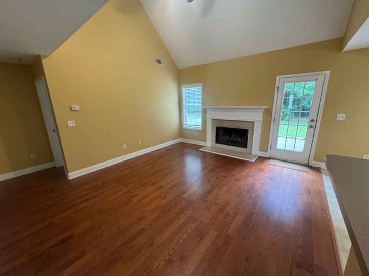 429 Jasmine Cir - Photo 7 of 15