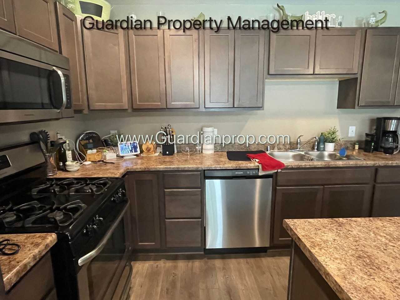 7878 210th St W - Photo 5 of 20