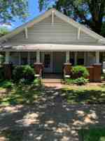 featured image of 311 E 15th St