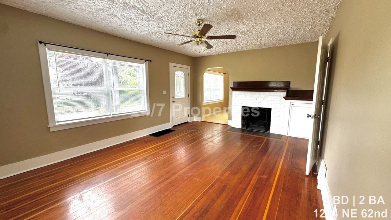 1204 Ne 62nd Ave - Photo 3 of 16