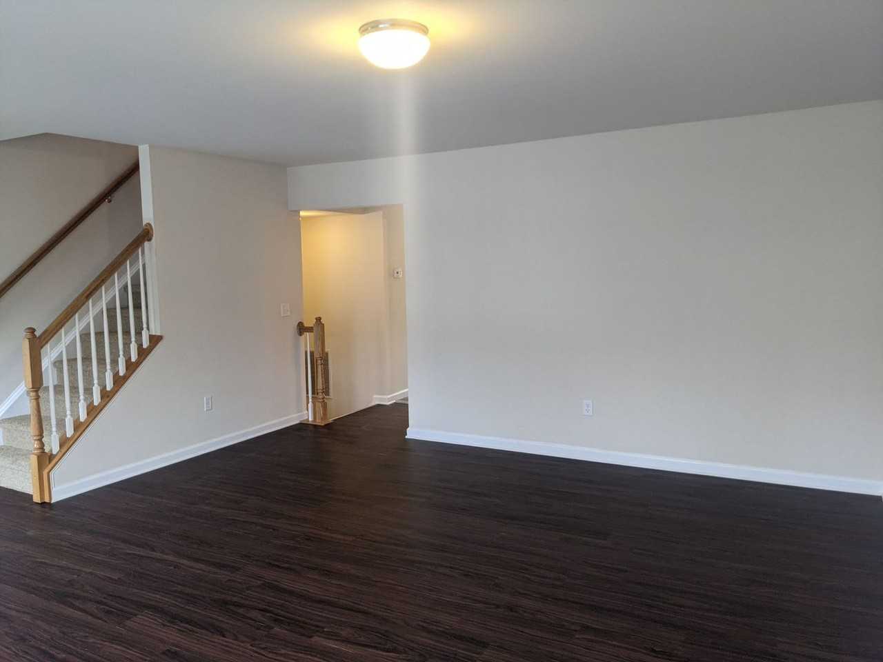 225 Crown Ct - Photo 2 of 50