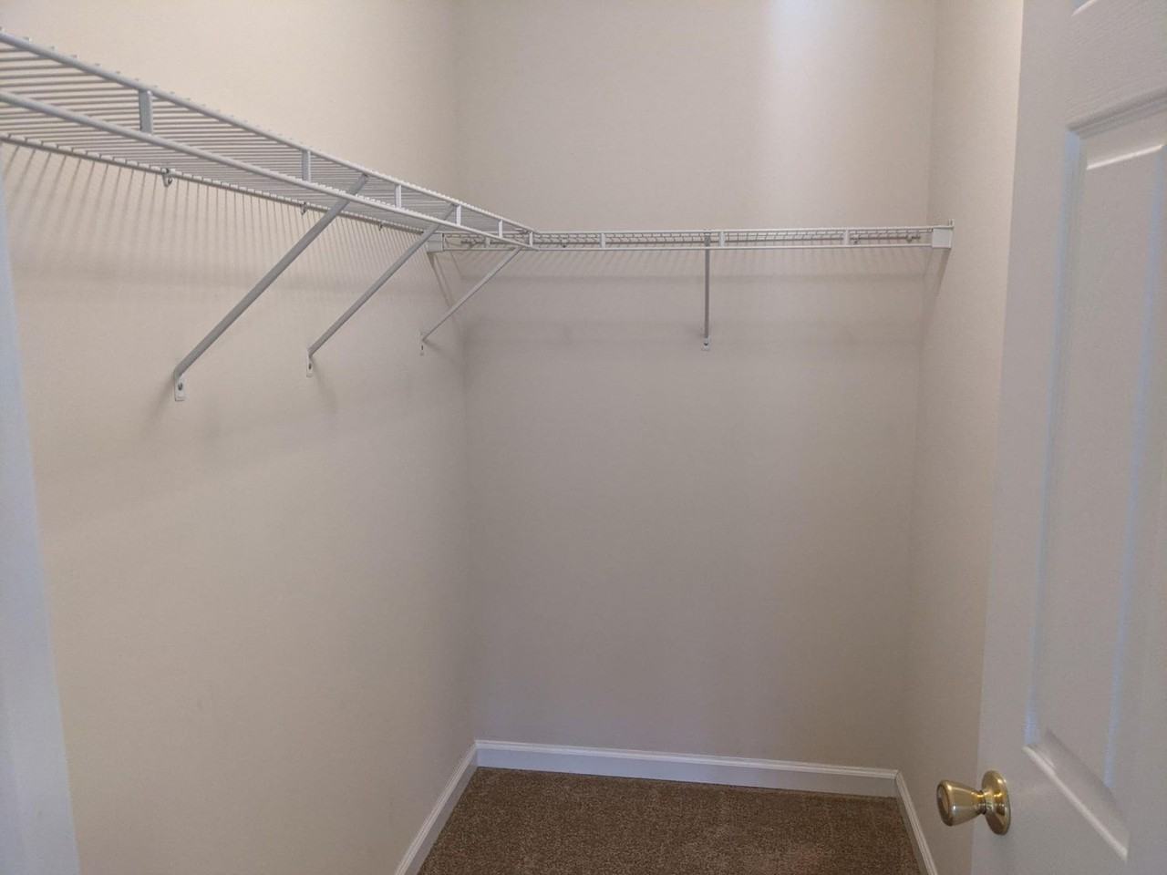 225 Crown Ct - Photo 5 of 50
