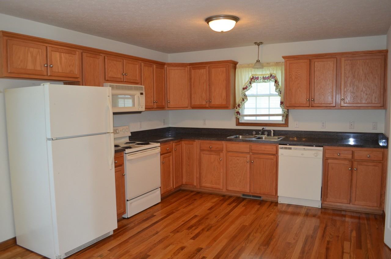 2524 Old Forest Rd #A - Photo 5 of 6
