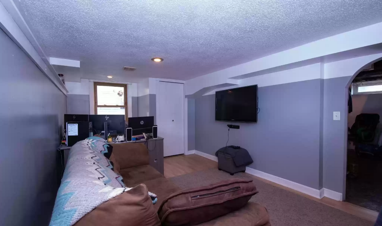 3200 16th Ave - Photo 5 of 13